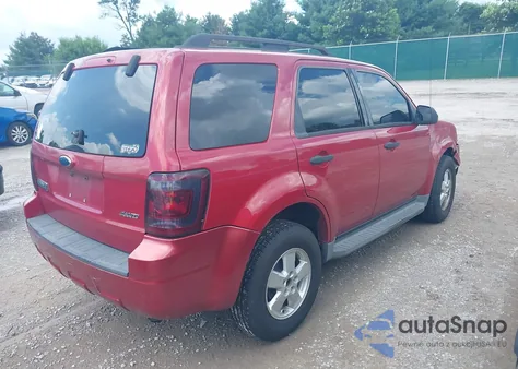 2009 Ford Escape Xlt z USA, uszkodzony, nr VIN 1FMCU93G69KB62033